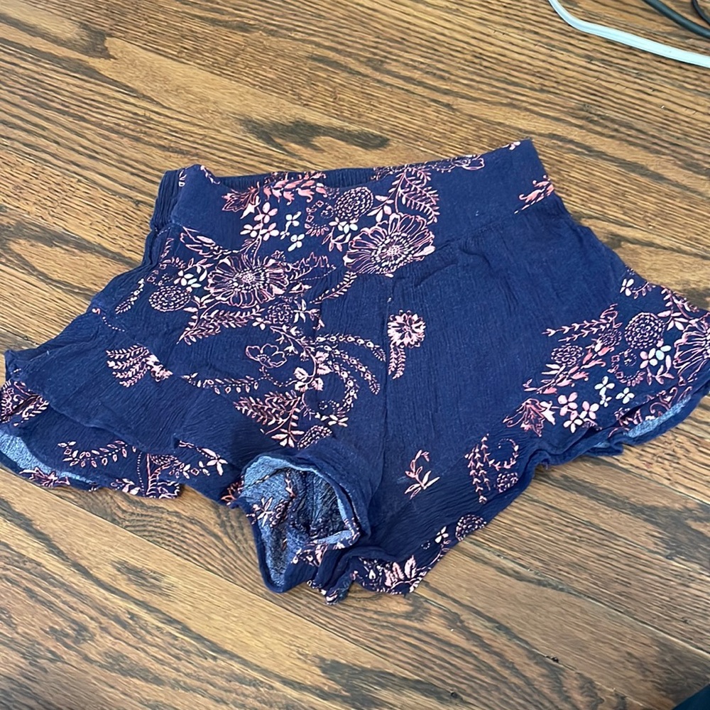 Sun & Shadow from Nordsrom Floral Frilly Shorts